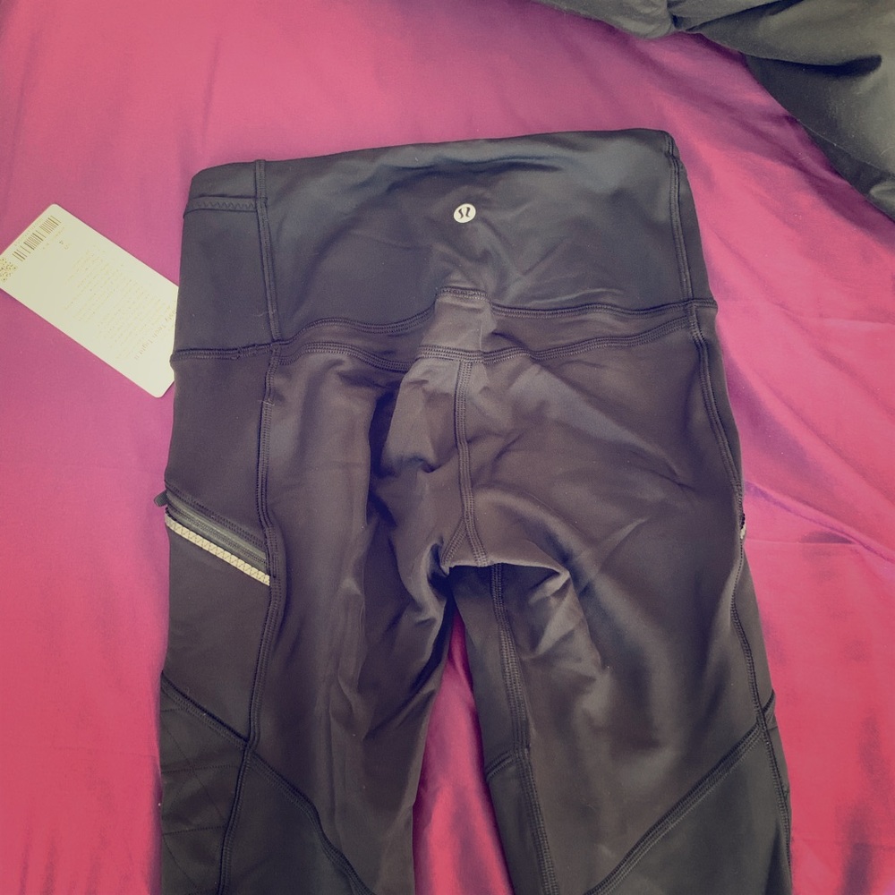 Toasty Tech Tight II lululemon leggings!!